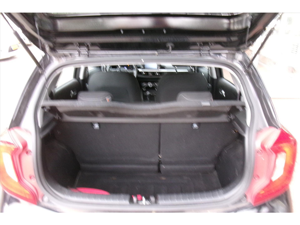 47397471-12.jpg